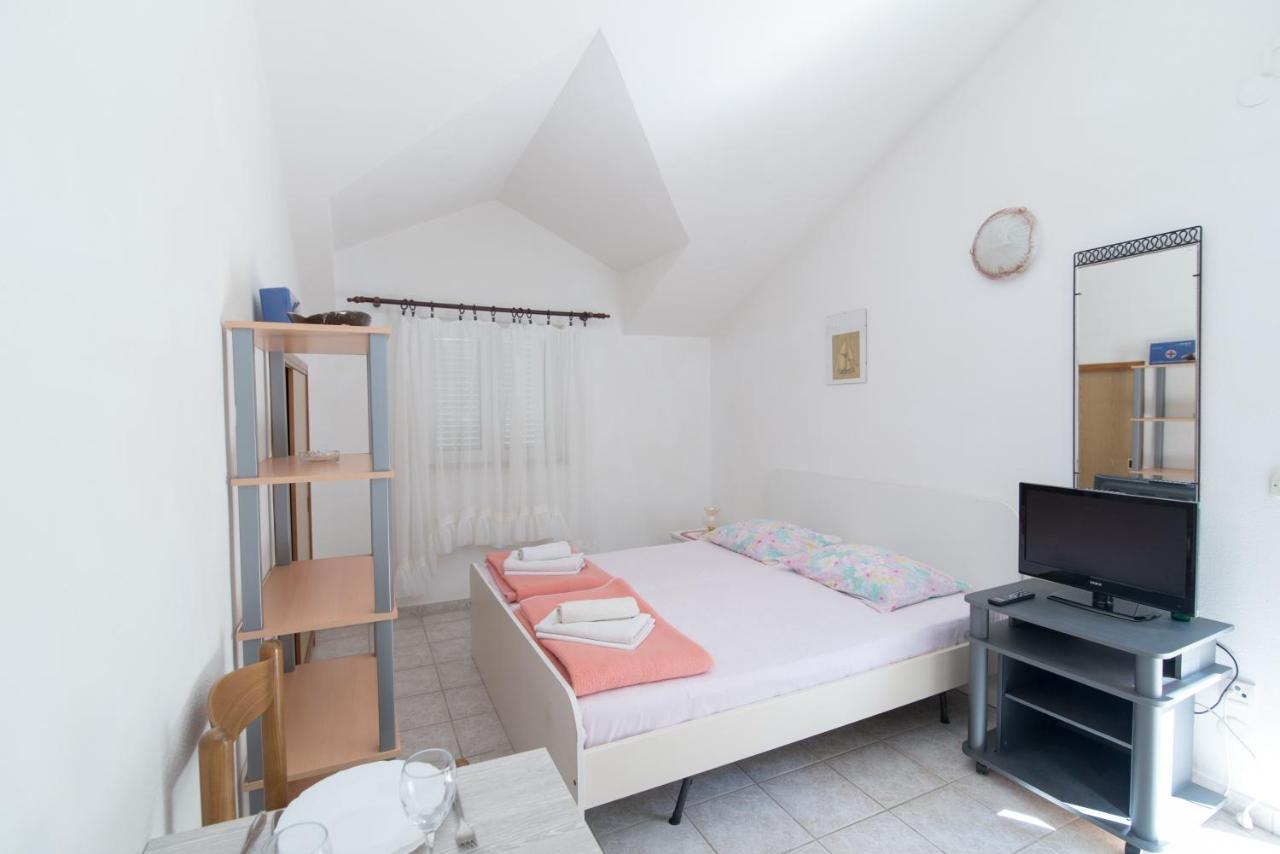 Apartments Pinija 수페타르 외부 사진