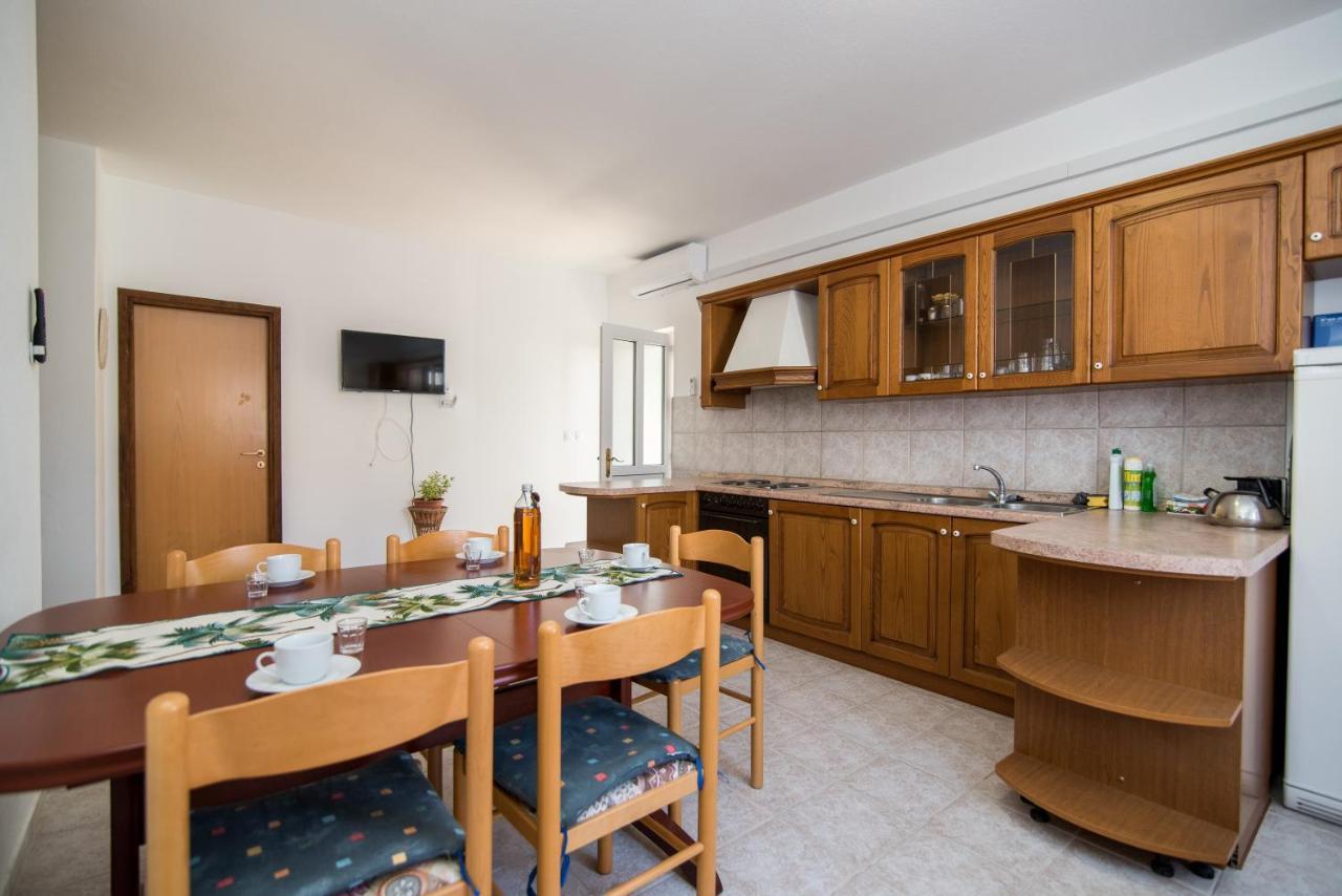 Apartments Pinija 수페타르 외부 사진
