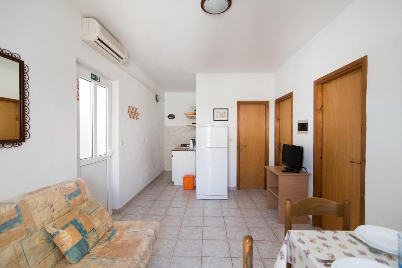 Apartments Pinija 수페타르 외부 사진